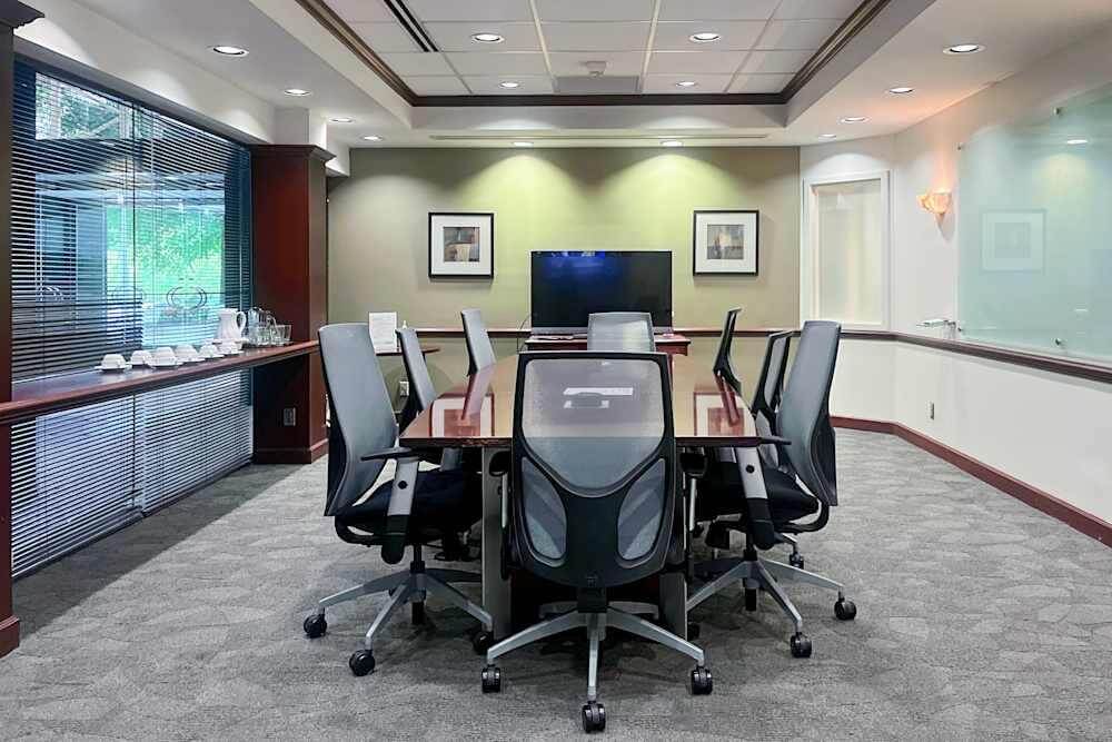 One Perimeter Park - Photo 6 One Perimeter Park office space - View 6 in Birmingham - internet, office_cleaning, breakout_areas