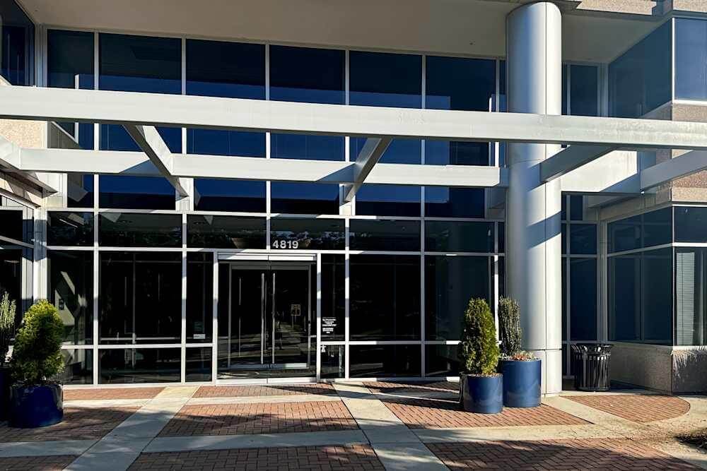 NC, Raleighdurham - RTP Imperial - Photo 2 NC, Raleighdurham - RTP Imperial office space - View 2 in Durham - internet, office_cleaning, breakout_areas