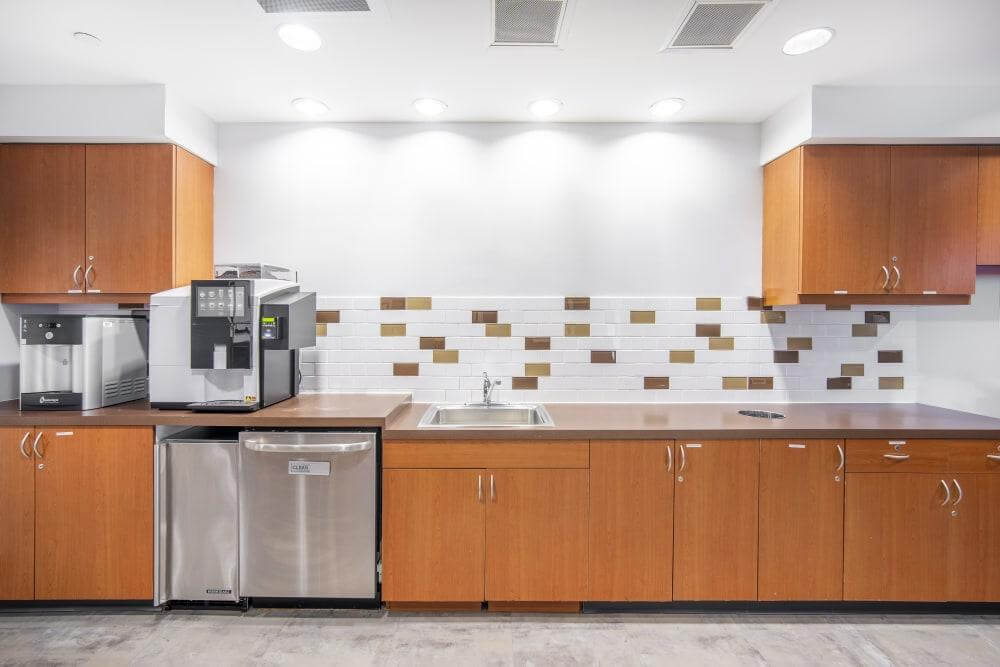 VA, Reston - Reston Town Center I office space - View 3 in Reston - internet, office_cleaning, breakout_areas