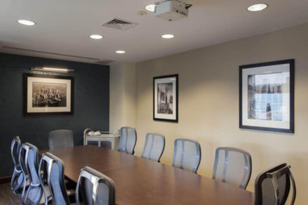 NY, New York City - Chrysler Building office space - View 5 in New York - internet, office_cleaning, breakout_areas