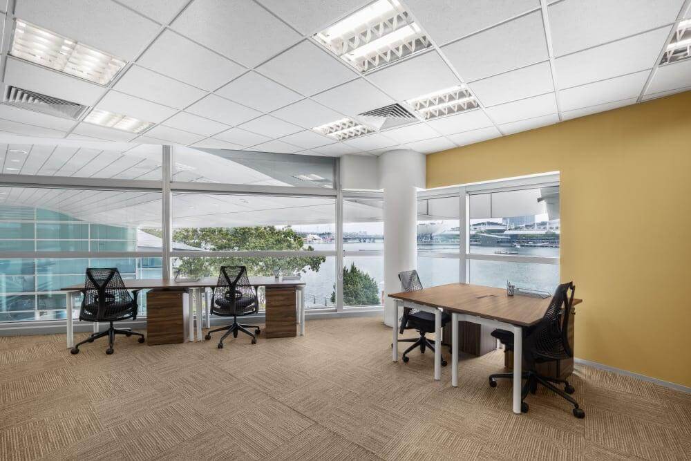 SINGAPORE, One Fullerton office space - View 2 in Singapore - internet, office_cleaning, breakout_areas