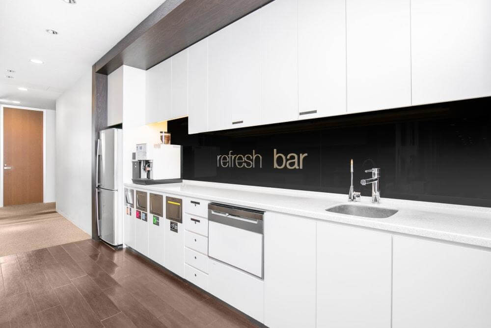 YOKOHAMA, Sky Building - Photo 6 YOKOHAMA, Sky Building office space - View 6 in Yokohama - internet, office_cleaning, breakout_areas