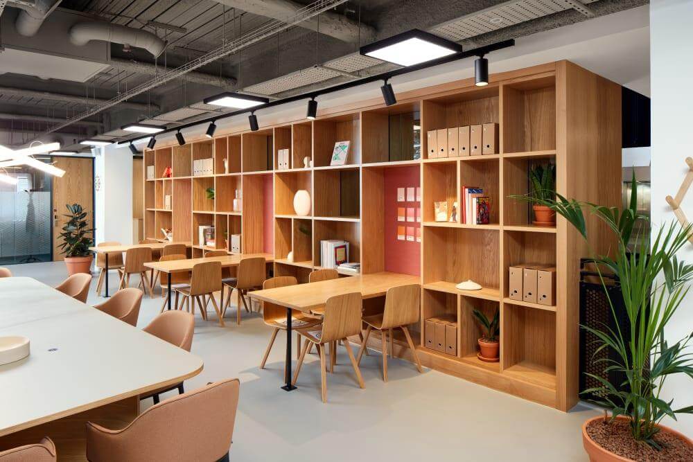 LONDON, LIVERPOOL STREET STATION office space - View 2 in London - internet, office_cleaning, breakout_areas