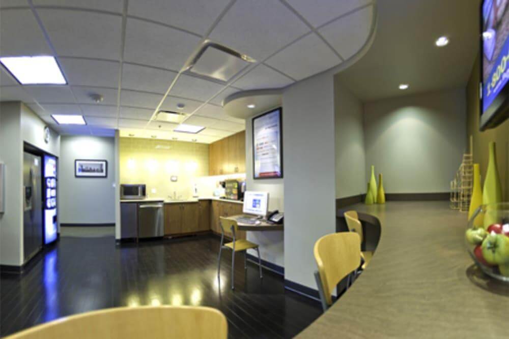 MO, Kansas City - Zona Rosa office space - View 6 in Kansas City - internet, office_cleaning, breakout_areas