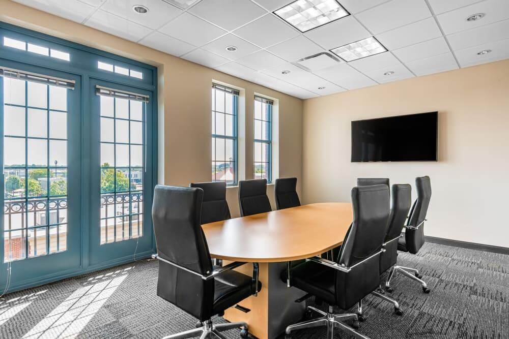 VA, Hampton - Peninsula Town Center - Photo 3 VA, Hampton - Peninsula Town Center office space - View 3 in Hampton - internet, office_cleaning, breakout_areas