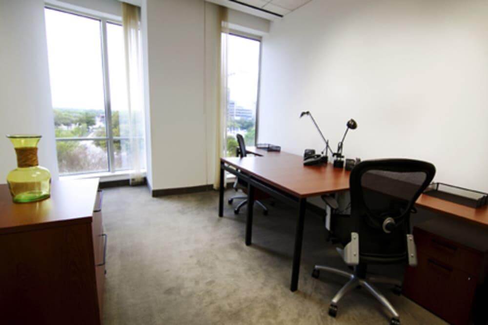 Preston Commons Tower - Photo 6 Preston Commons Tower office space - View 6 in Dallas - internet, office_cleaning, breakout_areas