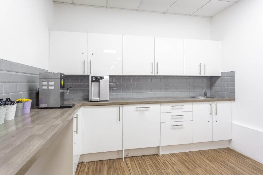 WARRINGTON, Cinnamon Park - Photo 5 WARRINGTON, Cinnamon Park office space - View 5 in Fearnhead - internet, office_cleaning, breakout_areas