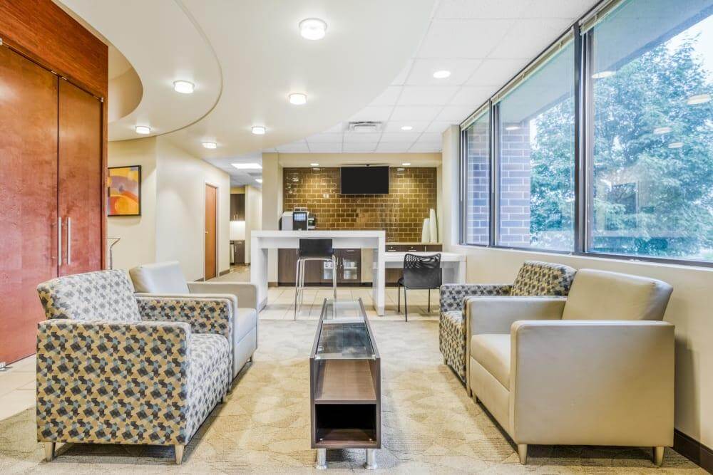 PA, Center Valley - Saucon Valley Plaza - Office space in Lehigh County, Pennsylvania