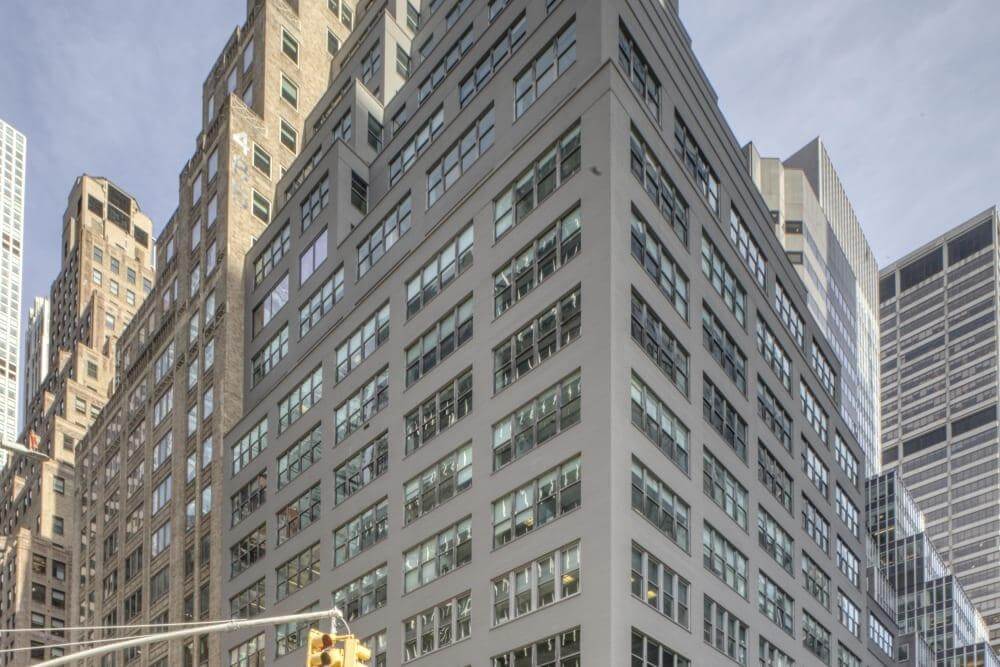 NY, New York City - 477 Madison - Photo 4 NY, New York City - 477 Madison office space - View 4 in New York - internet, office_cleaning, breakout_areas