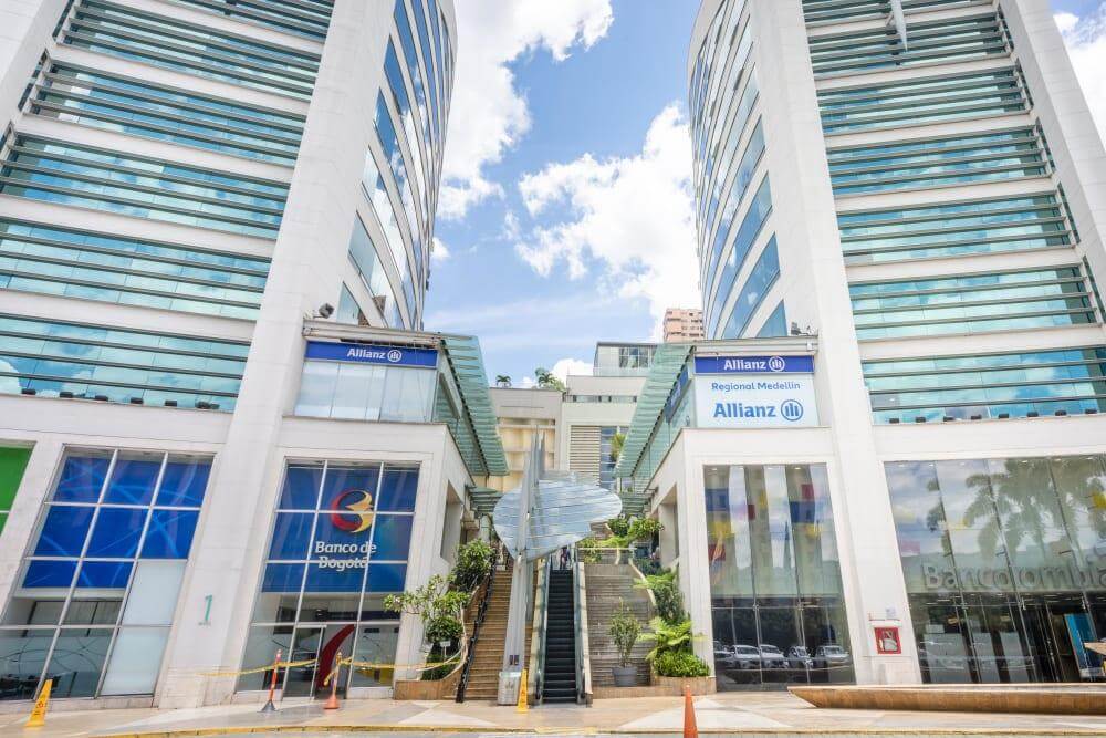 MEDELLIN, San Fernando Plaza - Photo 2 MEDELLIN, San Fernando Plaza office space - View 2 - internet, office_cleaning, breakout_areas