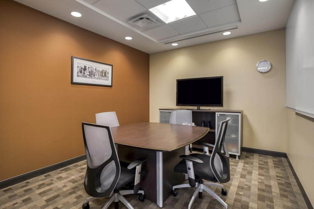 MO, St. Louis - Clayton - Pierre Laclede - Photo 6 MO, St. Louis - Clayton - Pierre Laclede office space - View 6 in Clayton - internet, office_cleaning, breakout_areas