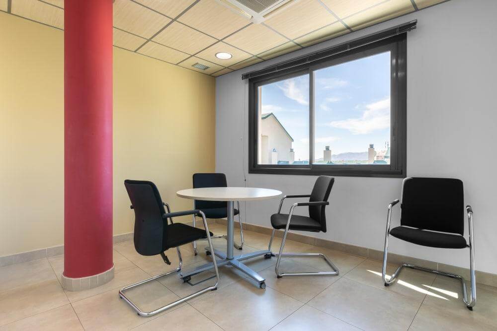 MALAGA, Regus Plaza De La Solidaridad office space - View 3 in Málaga - internet, office_cleaning, breakout_areas