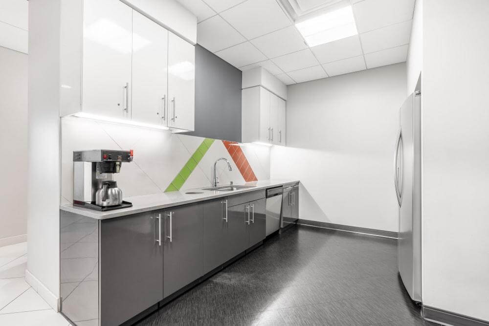 Lincoln Park Center office space - View 2 in Chicago - internet, office_cleaning, breakout_areas