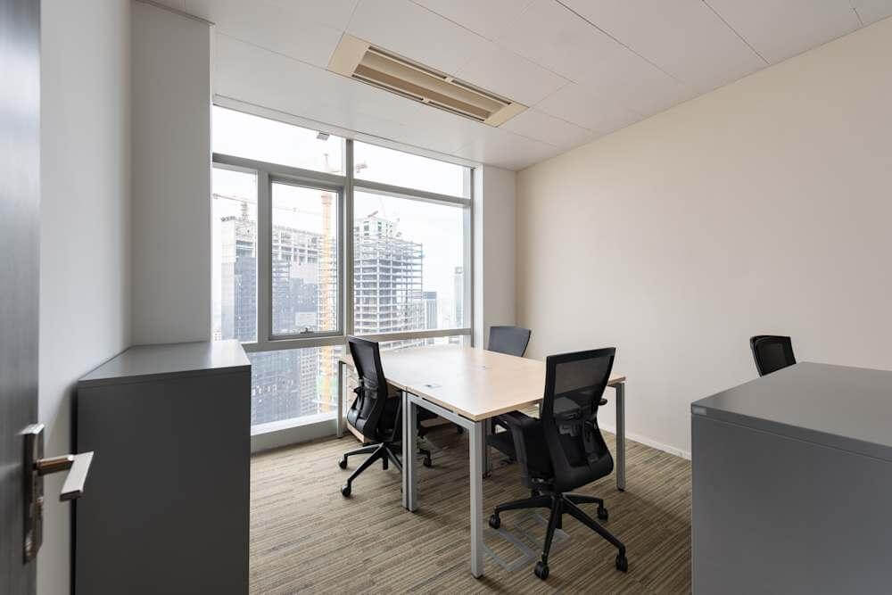 CHENGDU, Yanlord Landmark - Photo 2 CHENGDU, Yanlord Landmark office space - View 2 in Cheng Du Shi - internet, office_cleaning, breakout_areas