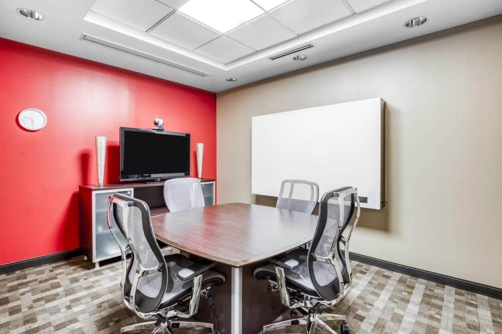 GA, Decatur - One West Court Square office space - View 2 in Decatur - internet, office_cleaning, breakout_areas