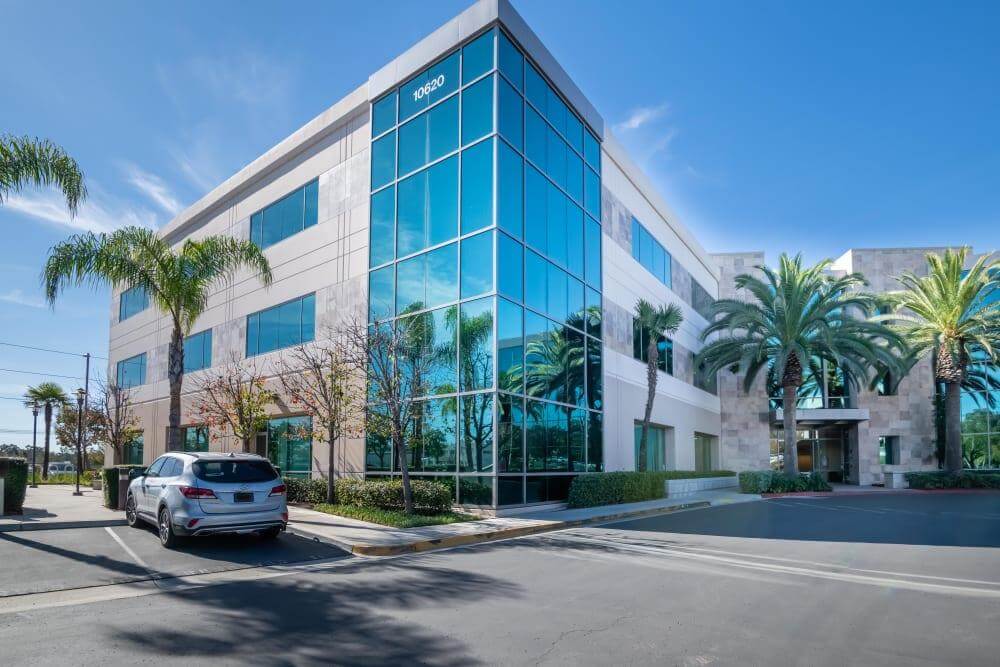 CA, San Diego - Cush Plaza office space - View 4 in San Diego - internet, office_cleaning, breakout_areas