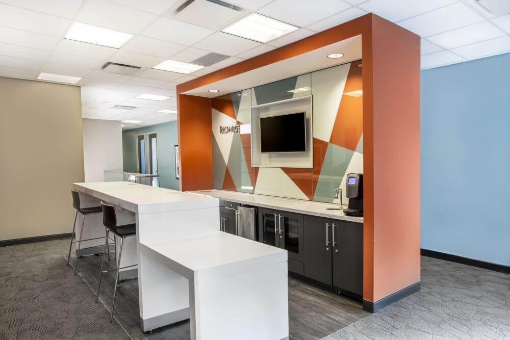 BC, Vancouver - MNP Tower - Photo 5 BC, Vancouver - MNP Tower office space - View 5 in Vancouver - internet, office_cleaning, breakout_areas