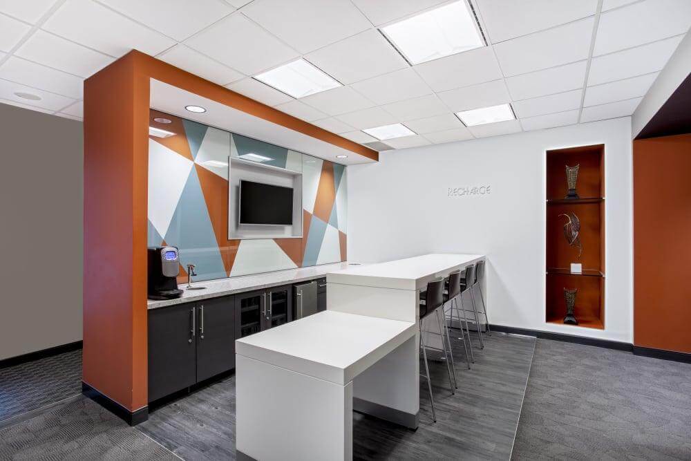 BC, Vancouver - MNP Tower - Photo 4 BC, Vancouver - MNP Tower office space - View 4 in Vancouver - internet, office_cleaning, breakout_areas