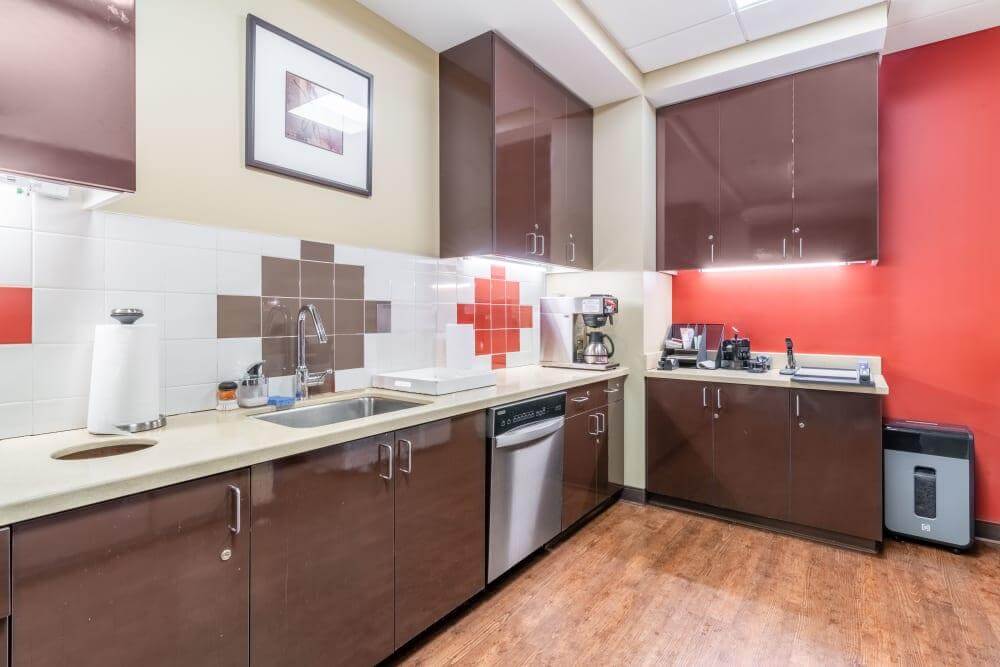 AZ, Scottsdale - Promenade Corporate Center office space - View 4 in Scottsdale - internet, office_cleaning, breakout_areas