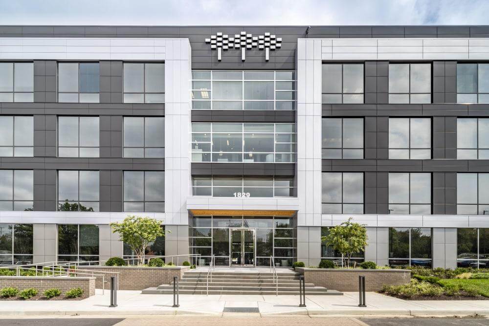 MD, Pikesville - Woodholme Center - Office space in Baltimore, Maryland