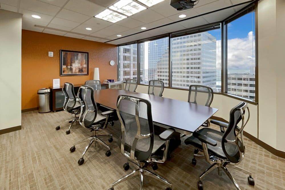 OH, Cincinnati - Downtown - PNC Center - Office space in Cincinnati, Ohio