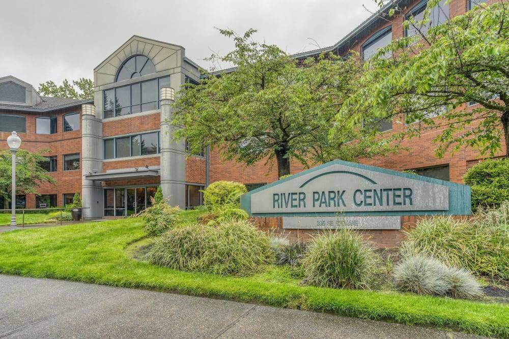 OR, Portland - River Park Center office space - View 2 in Portland - internet, office_cleaning, breakout_areas