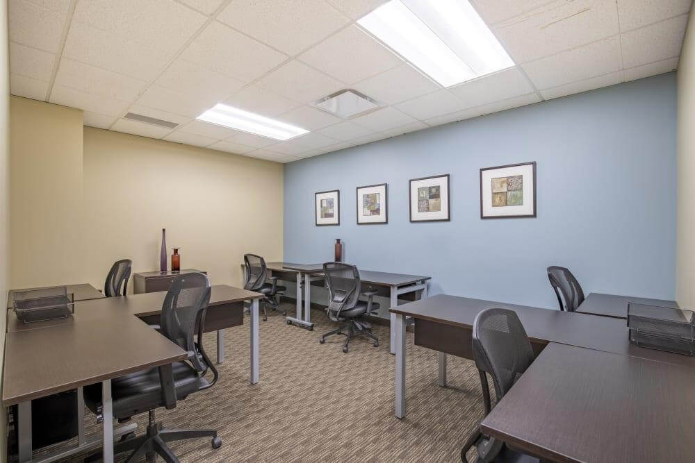 BC, Kelowna - Landmark office space - View 3 in Kelowna - internet, office_cleaning, breakout_areas