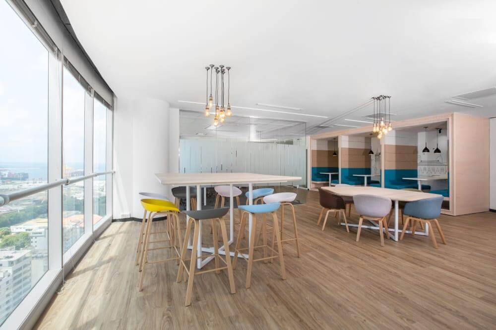 World Trade Centre Colombo - Photo 5 World Trade Centre Colombo office space - View 5 in Colombo - internet, office_cleaning, breakout_areas