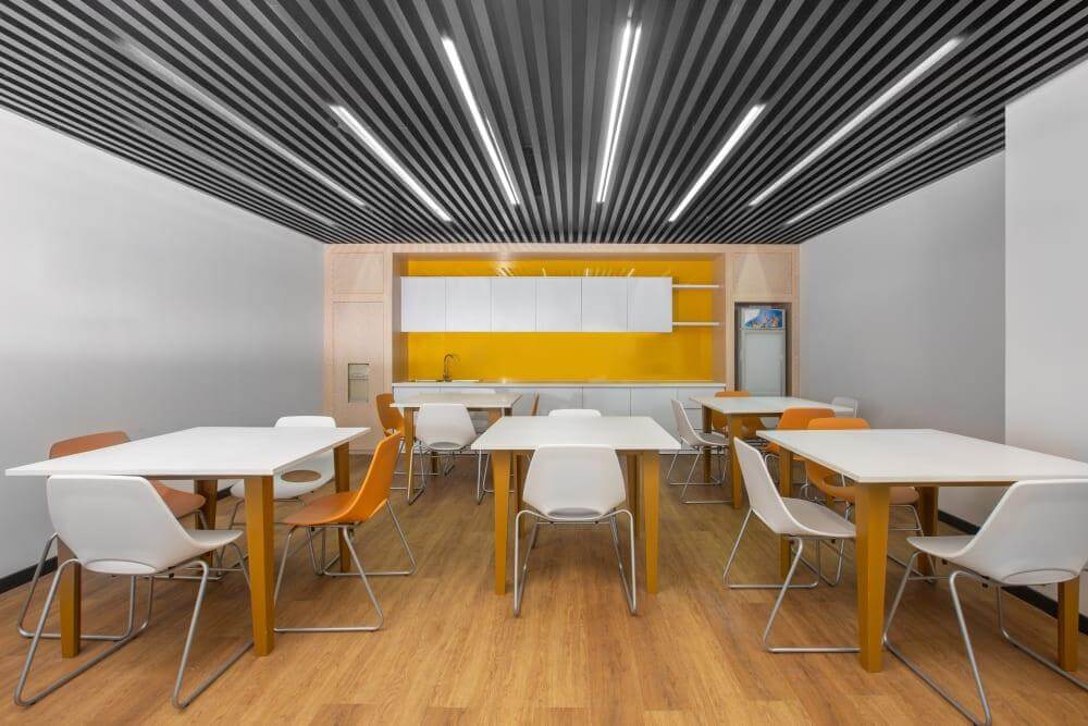 World Trade Centre Colombo - Photo 4 World Trade Centre Colombo office space - View 4 in Colombo - internet, office_cleaning, breakout_areas