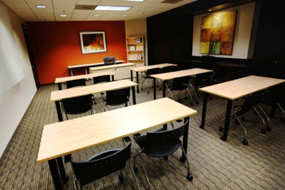 CA, Gardena - Gardena office space - View 4 in Gardena - internet, office_cleaning, breakout_areas