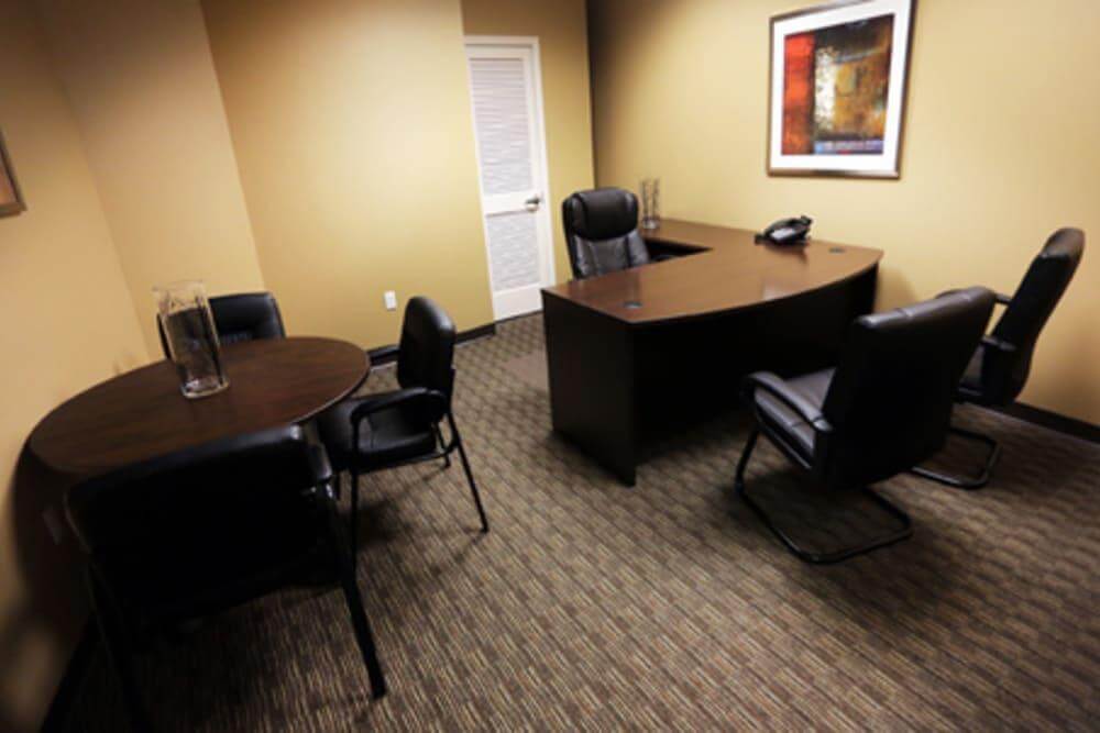 TN, Memphis - Colonnade office space - View 2 in Memphis - internet, office_cleaning, breakout_areas