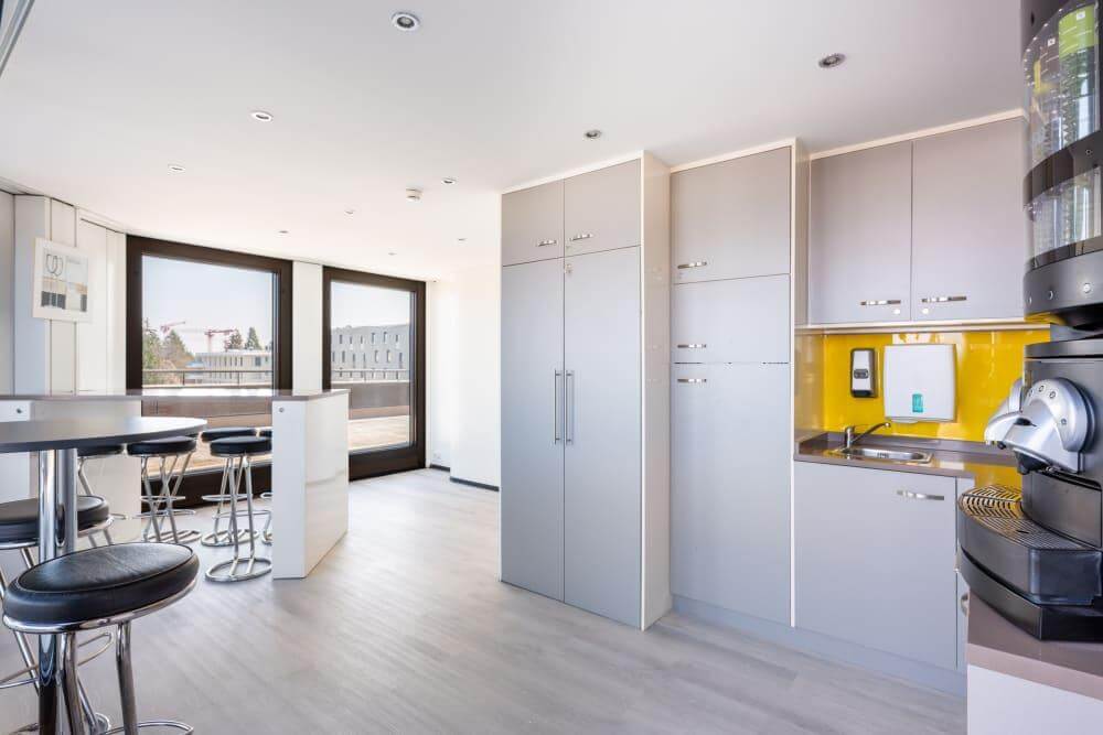 Balexert Tower office space - View 4 in Genève - internet, office_cleaning, breakout_areas