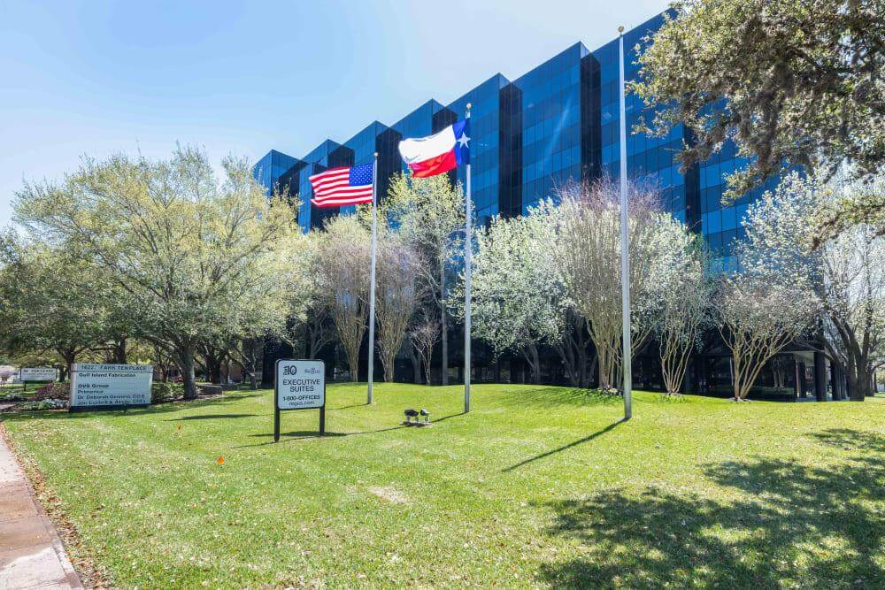 TX, Houston - Park Ten Place office space - View 3 in Houston - internet, office_cleaning, breakout_areas