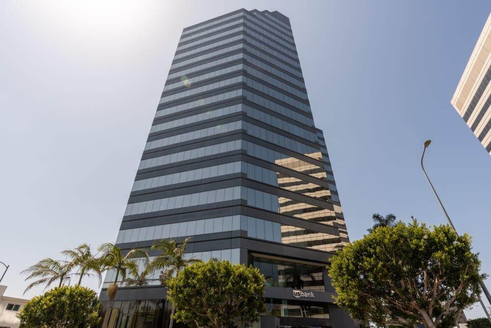 CA, Los Angeles - 12100 Wilshire Blvd - Office space in Los Angeles, California