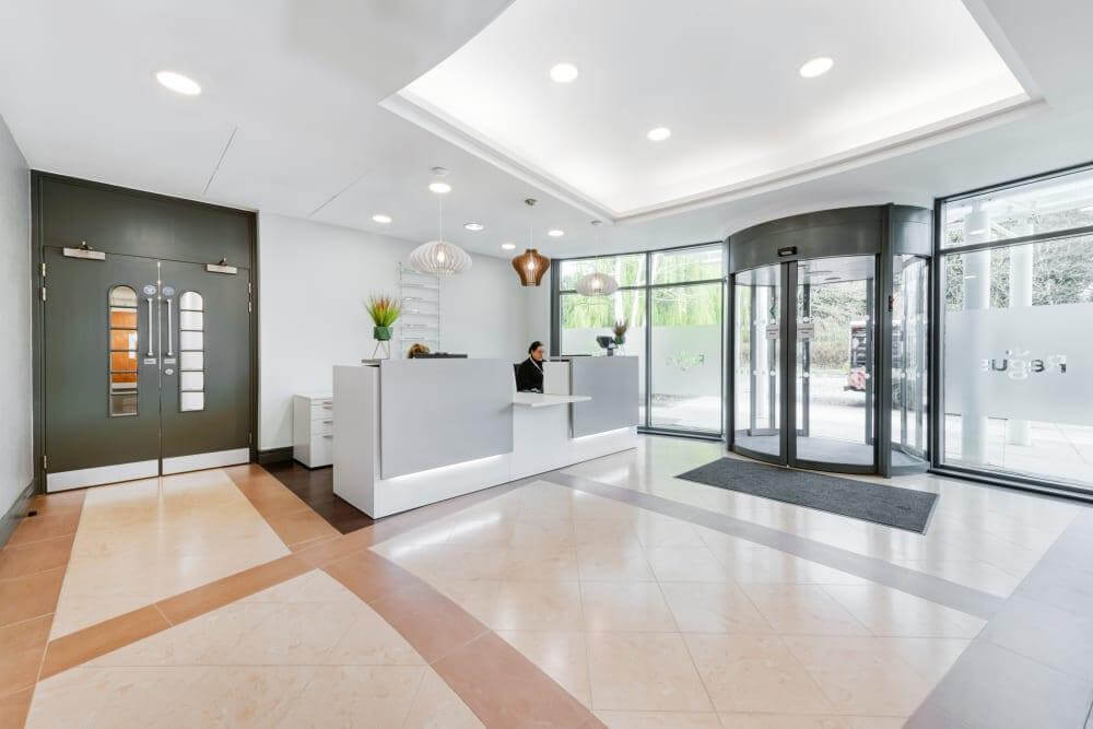 CAMBERLEY, Frimley Road - Office space in Frimley, England