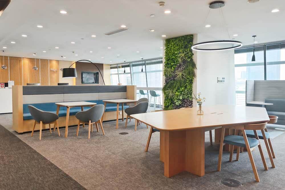 GUANGZHOU, Pearl River Tower office space - View 5 in Guang Zhou Shi - internet, office_cleaning, breakout_areas