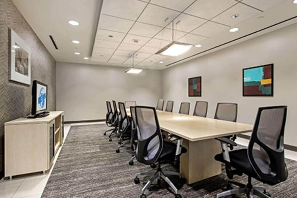 Glendale Plaza office space - View 3 in Glendale - internet, office_cleaning, breakout_areas