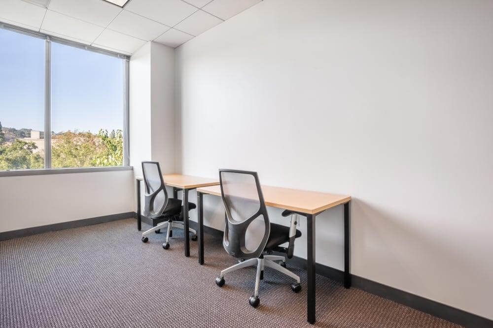 CA, Pleasanton - Corporate Commons - Photo 2 CA, Pleasanton - Corporate Commons office space - View 2 in Pleasanton - internet, office_cleaning, breakout_areas