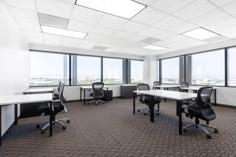 400 Continental Boulevard - Photo 3 400 Continental Boulevard office space - View 3 in El Segundo - internet, office_cleaning, breakout_areas