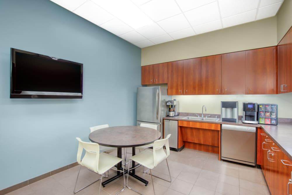 TX, Cedar Hill - Uptown Village office space - View 5 in Cedar Hill - internet, office_cleaning, breakout_areas