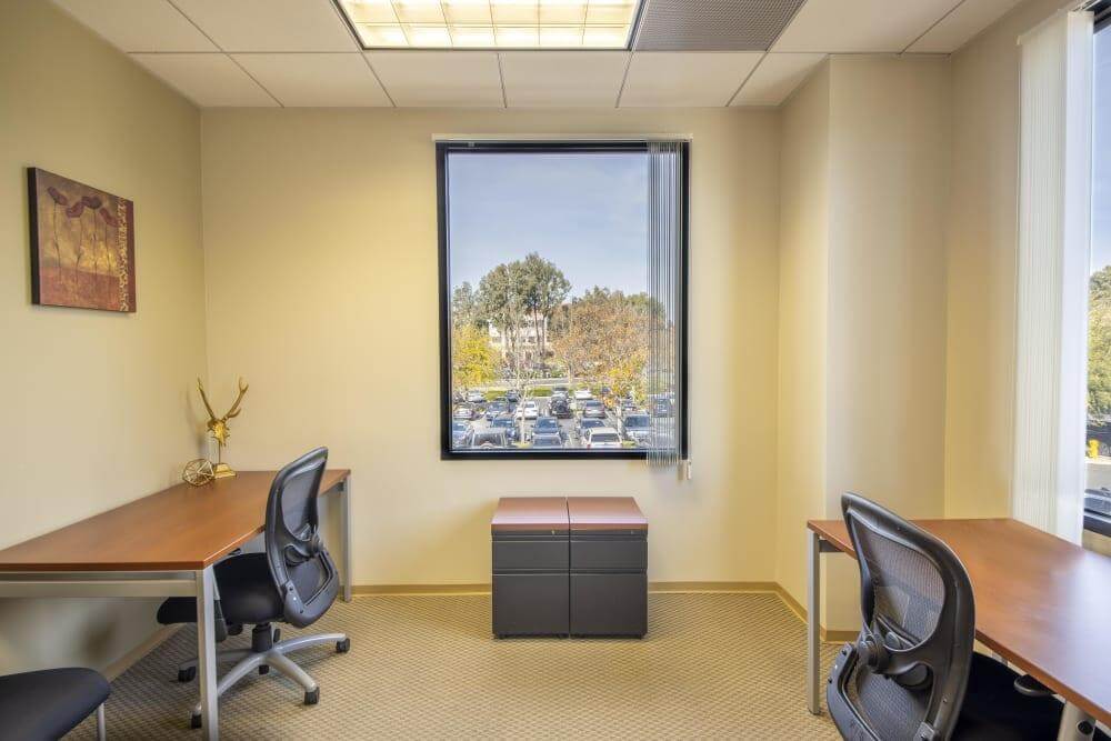 CA, Westlake Park Place - Photo 4 CA, Westlake Park Place office space - View 4 in Thousand Oaks - internet, office_cleaning, breakout_areas