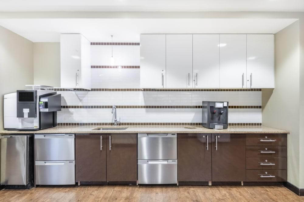 CT, Stamford - One Stamford Plaza office space - View 3 in Stamford - internet, office_cleaning, breakout_areas