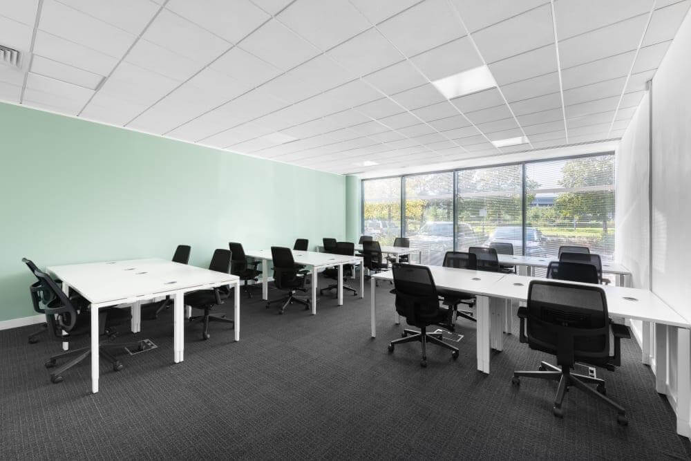 MANCHESTER, Airport - Office space in Wythenshawe, England