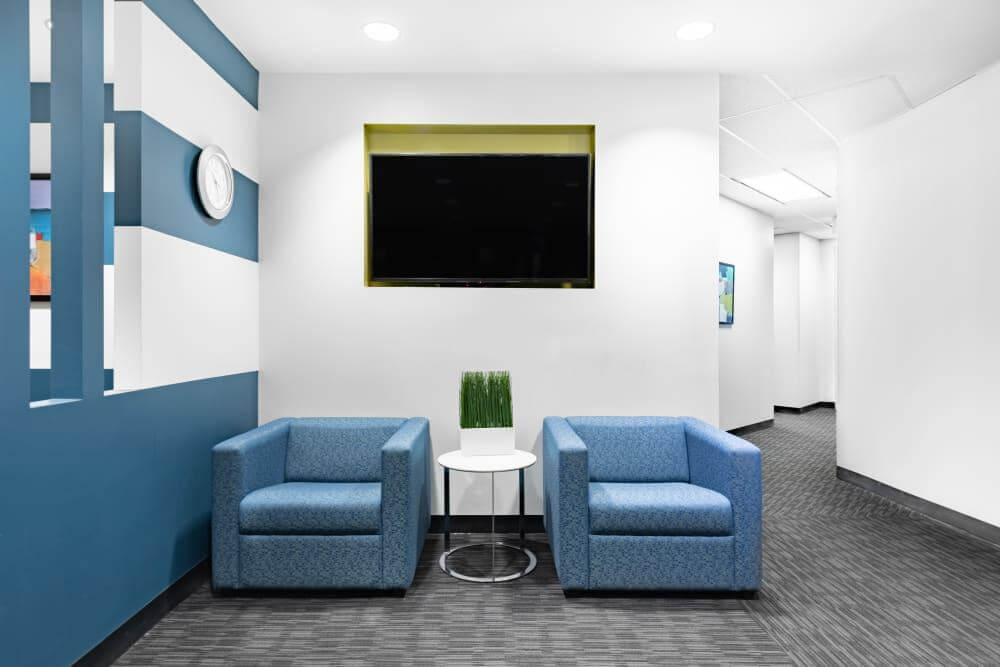 ON, Oakville - Winston Park - Office space in Oakville, Ontario