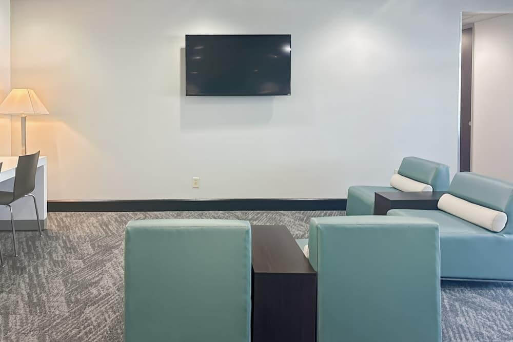 Keystone at the Crossing - Photo 4 Keystone at the Crossing office space - View 4 in Indianapolis - internet, office_cleaning, breakout_areas