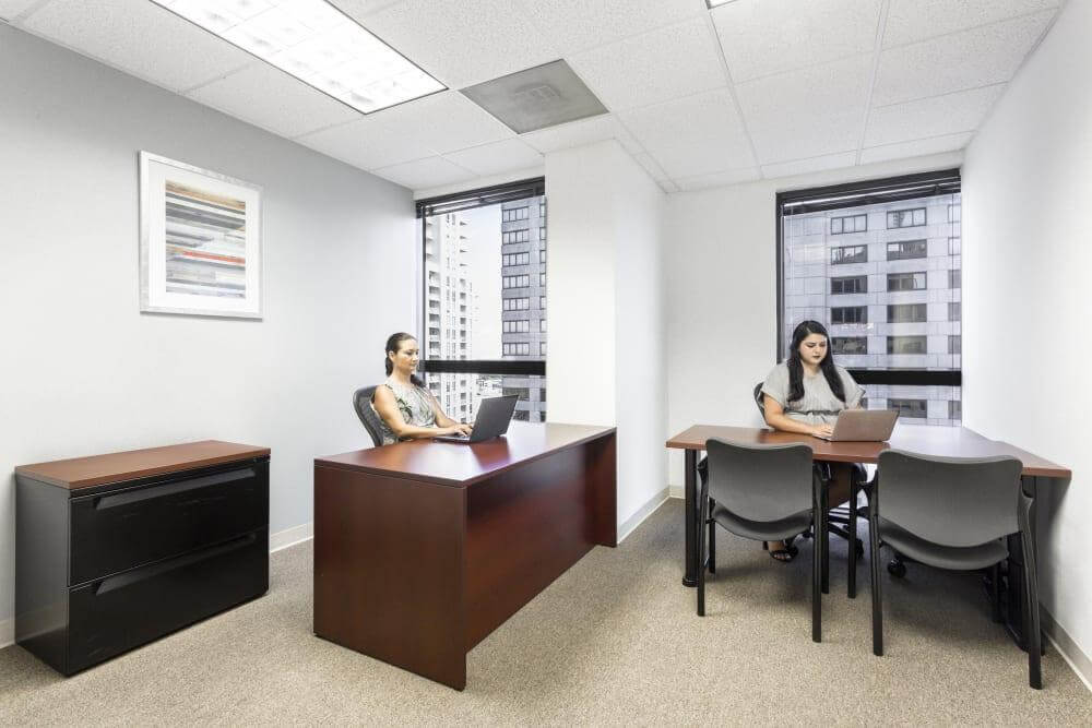 FL, Miami - Dadeland office space - View 6 in Miami - internet, office_cleaning, breakout_areas