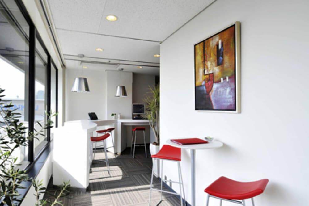 OSAKA, Umeda office space - View 3 in Osaka - internet, office_cleaning, breakout_areas