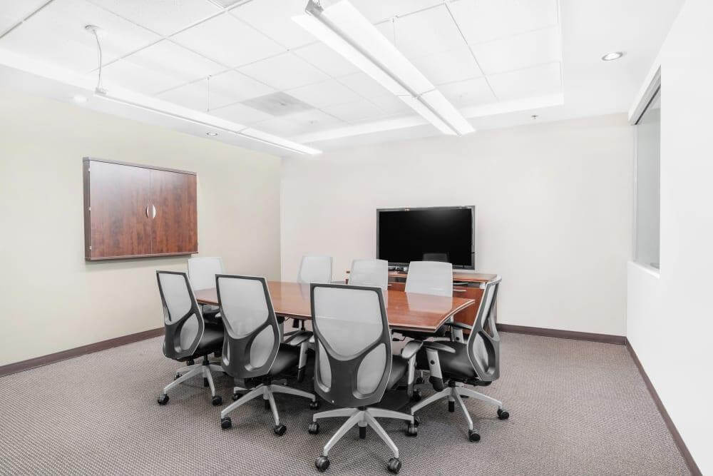 CA, Bakersfield - 4900 California Avenue office space - View 6 in Bakersfield - internet, office_cleaning, breakout_areas