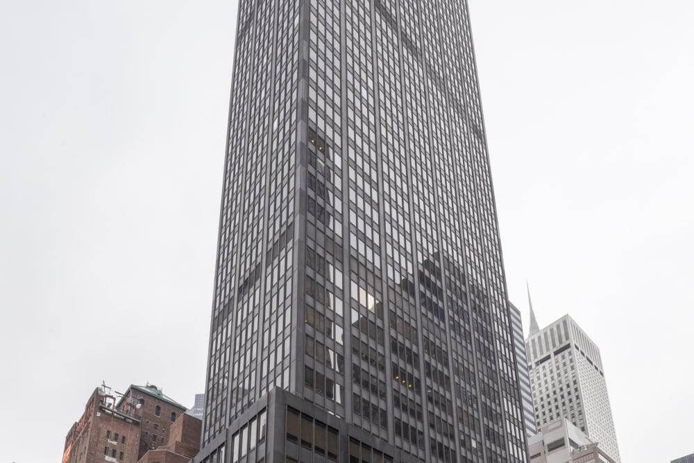 NY, New York City - 600 Third Avenue office space - View 2 in New York - internet, office_cleaning, breakout_areas