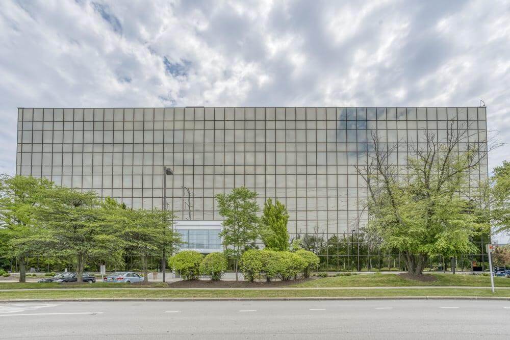 Old Orchard Towers office space - View 6 in Skokie - internet, office_cleaning, breakout_areas